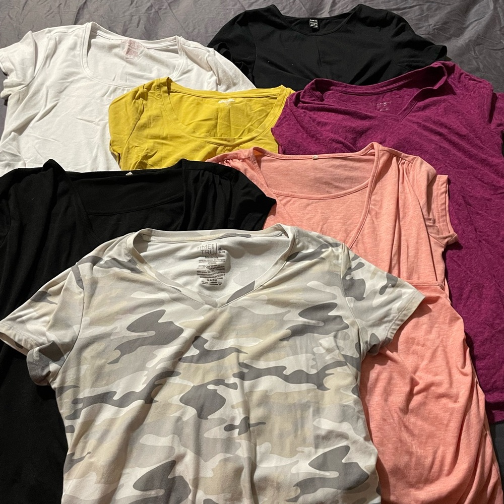 Medium maternity shirt bundle